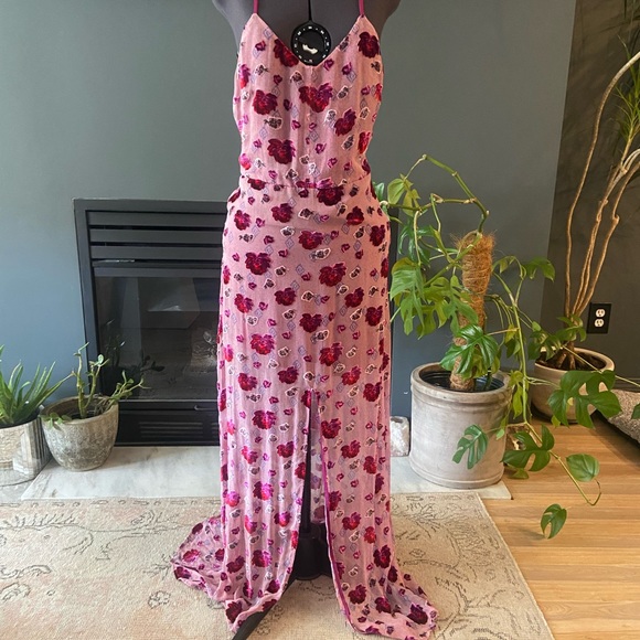 For love and lemons pink roses dress - Picture 1 of 9